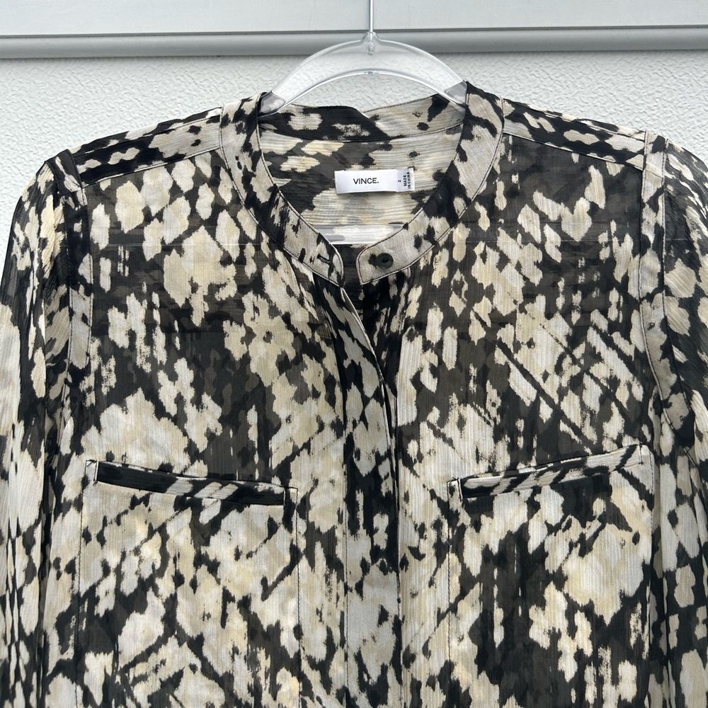 Vince Blouse Top 100% Silk Button Down Tunic Women Sz 2 Basket weave Print Sheer - Picture 5 of 14